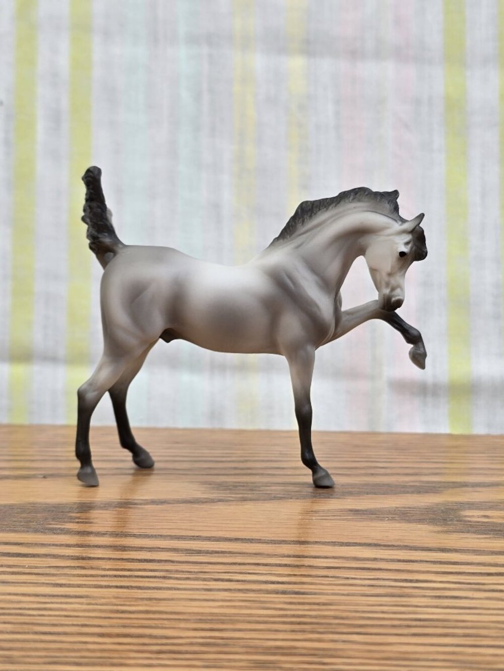 Breyer Stablemate 2024 TSC Series 6 Gray Arabian Stallion "Twist"